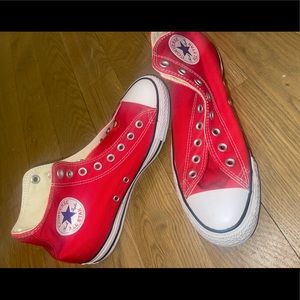 Red converse
